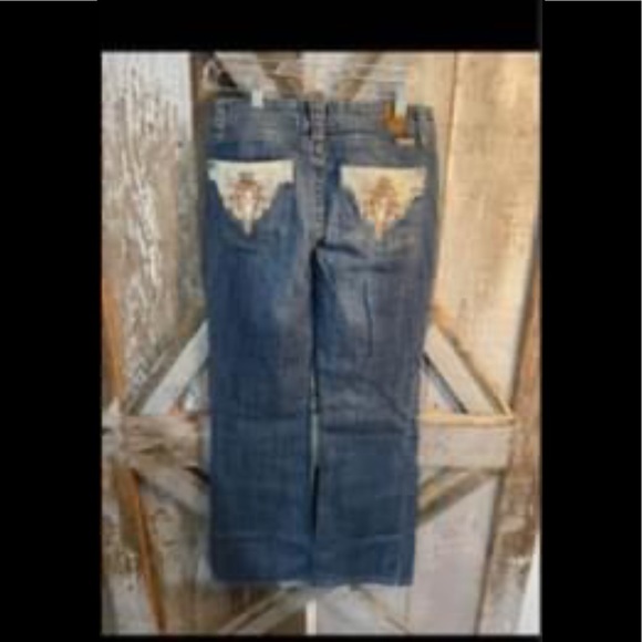 Candie's Denim - Candies embroidered jeans